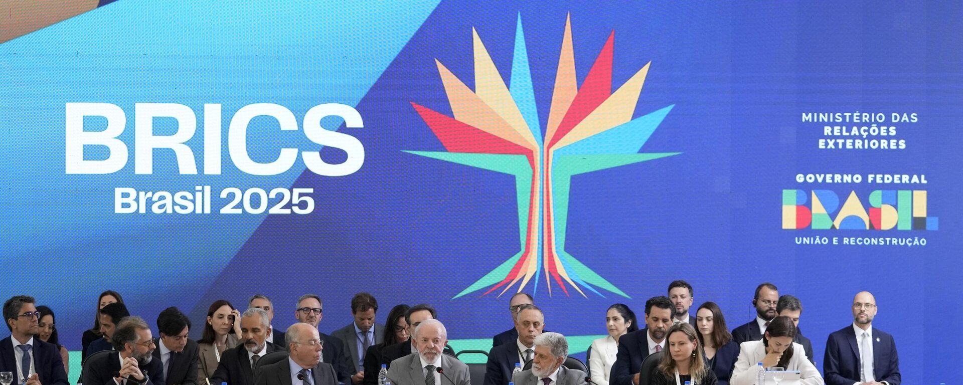Brazil's President Luiz Inacio Lula da Silva, center front, during the opening session of the First Sherpa Meeting in preparation for the July BRICS meeting in Brazil, at Itamaraty Palace, in Brasilia, Brazil, Wednesday, Feb. 26, 2025. - Sputnik International, 1920, 22.05.2025