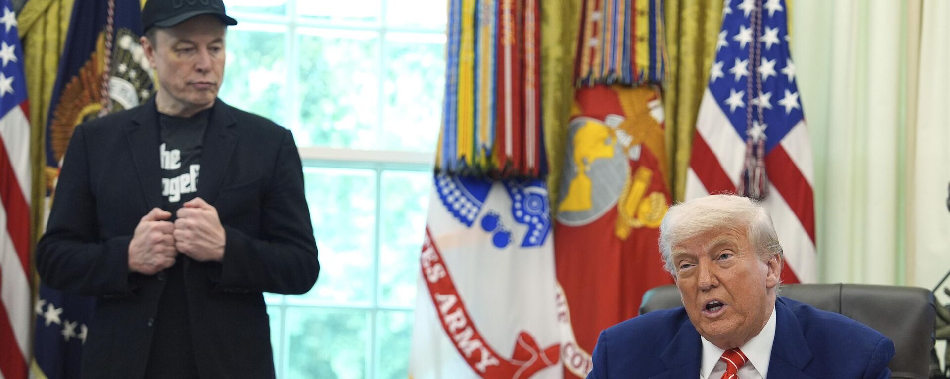 President Donald Trump speaks during a news conference with Elon Musk in the Oval Office of the White House, Friday, May 30, 2025, in Washington.  - Sputnik International, 1920, 06.06.2025