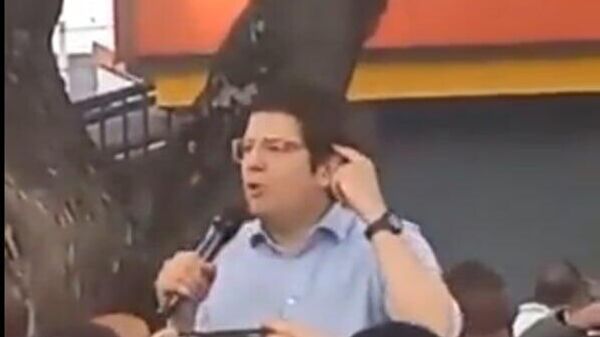 Miguel Uribe Turbay at the meeting before his assasination attempt - Sputnik International