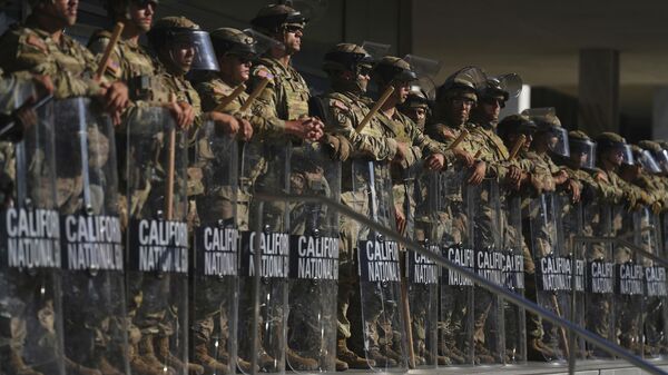 California National Guard guard the Federal Building on Tuesday, June 10, 2025, in downtown Los Angeles.  - Sputnik International