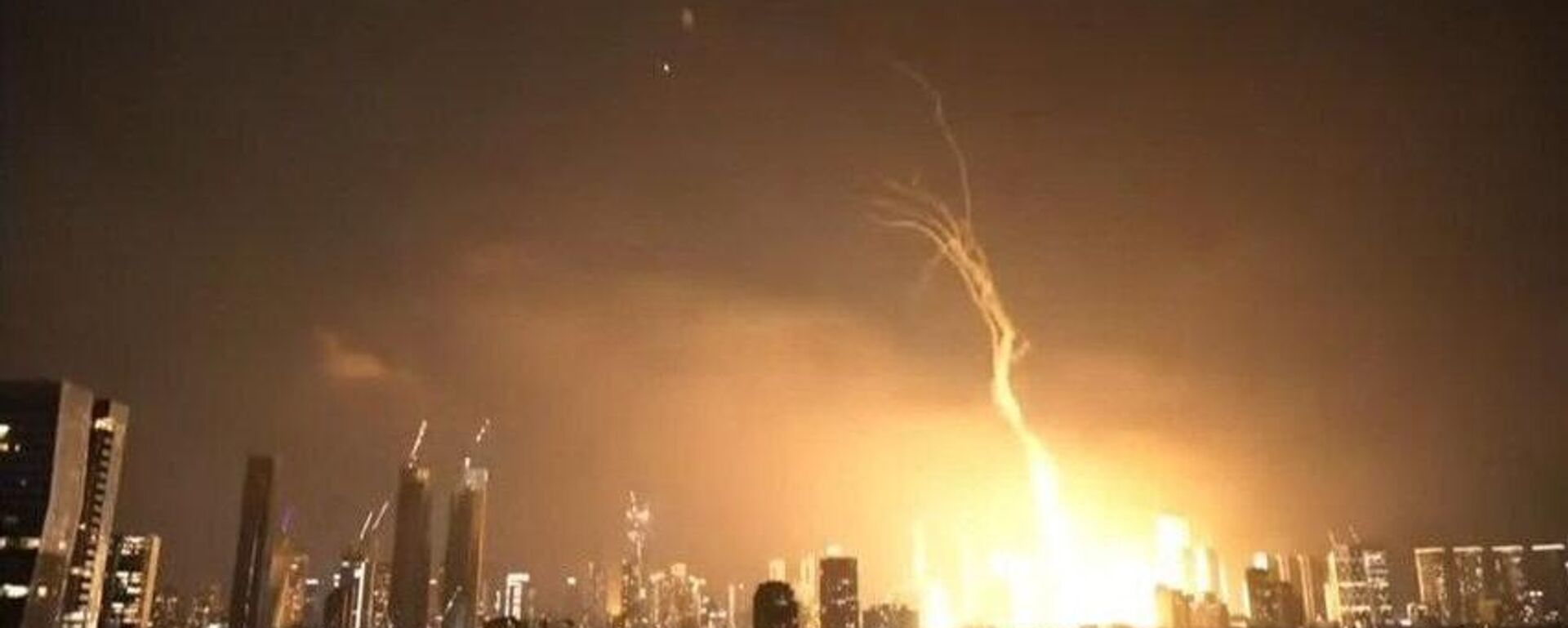 Social media image shows what appears to be Iranian retaliation to Israel's June 13 attack. - Sputnik International, 1920, 13.06.2025