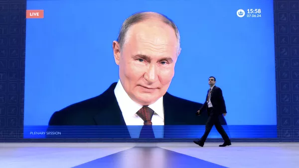 Broadcast of the speech of the Russian President Vladimir Putin at the SPIEF plenary session - Sputnik International