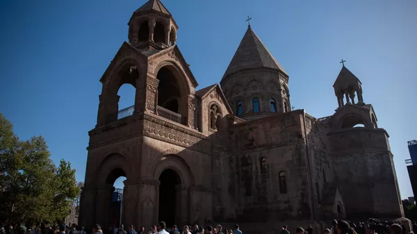 Etchmiadzin Cathedral, the mother church of the Armenian Apostolic Church, in the city of Vagharshapat, Armenia. - Sputnik International