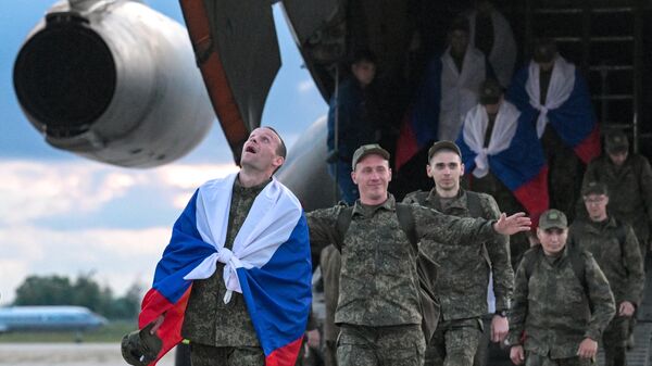 Russian servicepeople who were returned from Kiev-controlled territory - Sputnik International