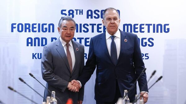 Russia's Foreign Minister Sergey Lavrov and Foreign Minister of the People’s Republic of China Wang Yi hold talks on the sidelines of ASEAN events - Sputnik International