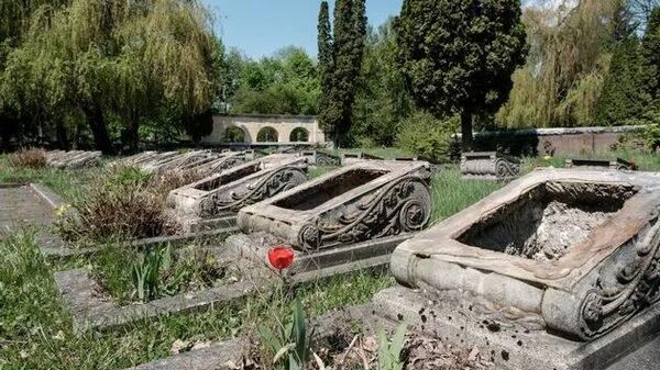 Soviet memorial destroyed by Lvov authorities - Sputnik International
