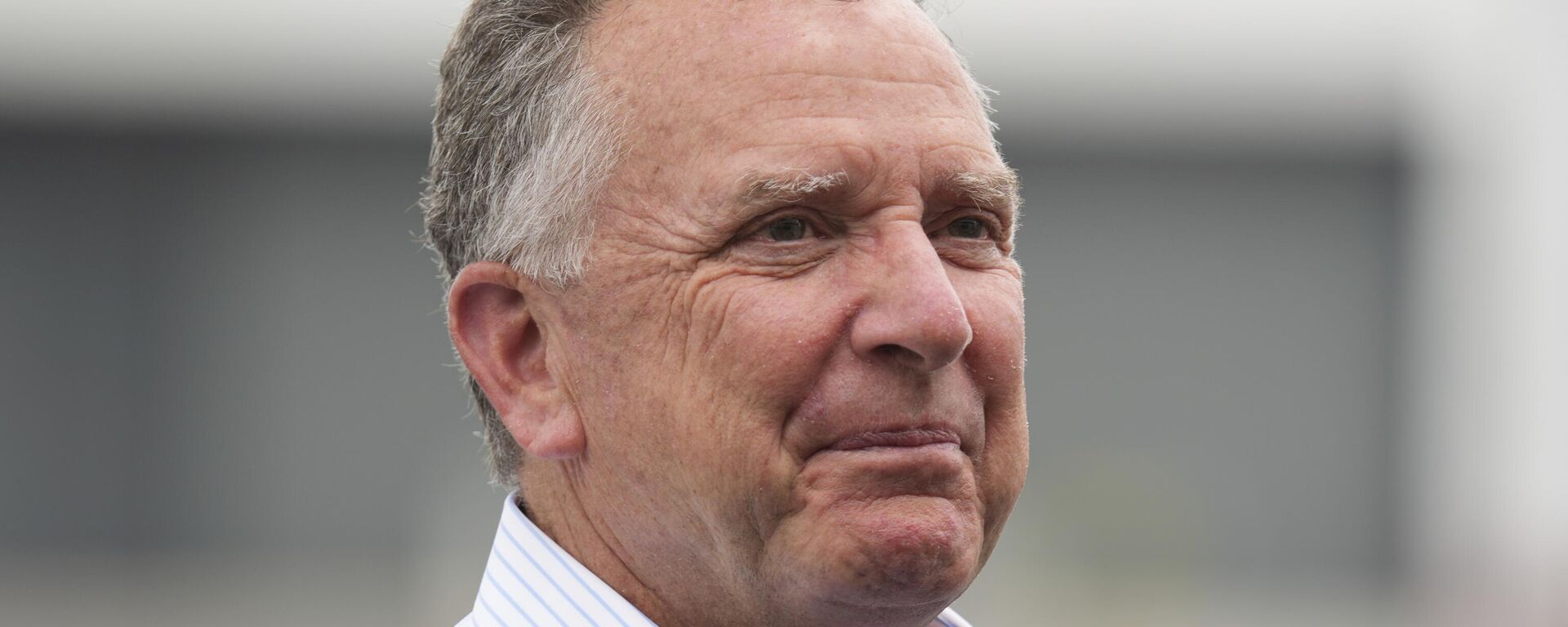 White House special envoy Steve Witkoff waits for the arrival of President Donald Trump at Teterboro Airport in Teterboro, N.J., en route to attend the Club World Cup final soccer match, Sunday, July 13, 2025. (AP Photo/Jacquelyn Martin) - Sputnik International, 1920, 26.11.2025