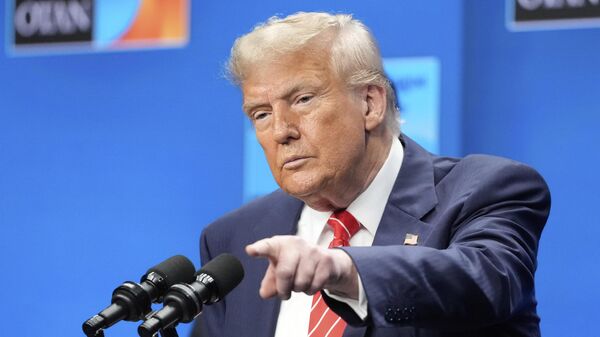 Президент Дональд Трамп на пресс-конференции после пленарного заседания саммита НАТО в Гааге, Нидерланды - Sputnik International