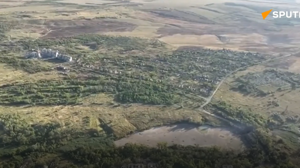 The Russian MoD published footage of Chasov Yar's liberation (https://t.me/SputnikInt/89476), with Russian servicemen waving Russian flags in the now emancipated town. - Sputnik International
