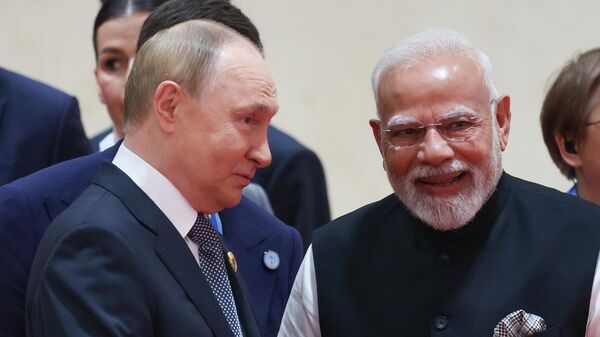 Russian President Vladimir Putin and Indian Prime Minister Narendra Modi - Sputnik International