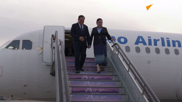 The Prime Minister of Laos has arrived in Vladivostok to participate in the Eastern Economic Forum. - Sputnik International