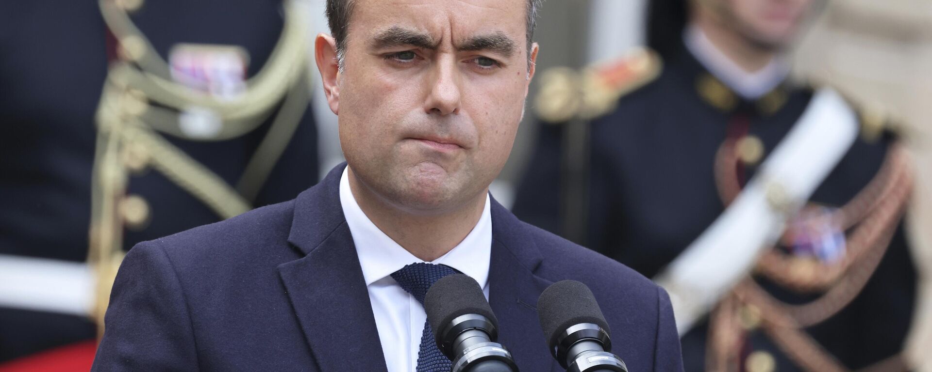 Newly named Prime Minister Sebastien Lecornu reacts as he speaks at the end of the handover ceremony at the Prime Minister residence, Wednesday, Sept. 10, 2025 in Paris. - Sputnik International, 1920, 06.10.2025