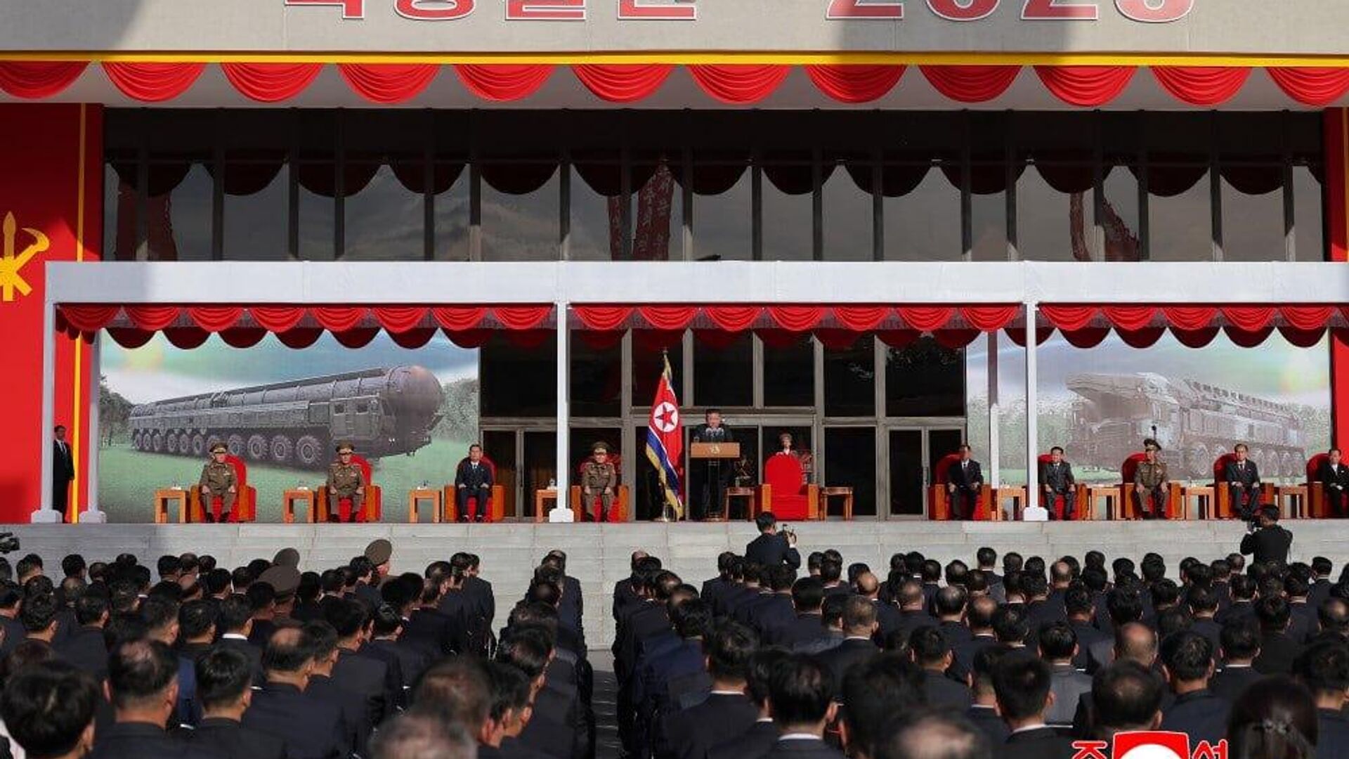 North Korea’s leader Kim Jong-un attends opening of the Military Hardware Exhibition Defiance Development-2025 in Pyongyang. - Sputnik International, 1920, 05.10.2025