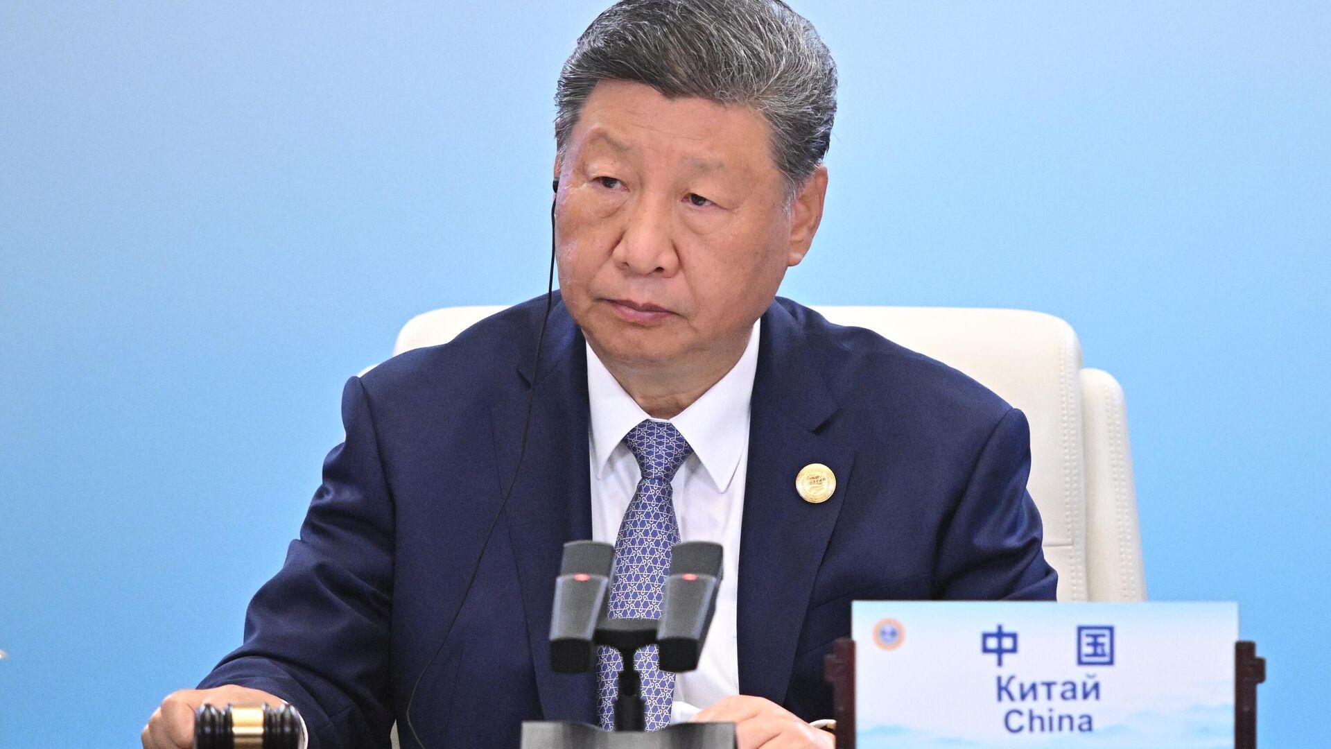 September 1, 2025 – Chinese President Xi Jinping at a meeting of the Council of Heads of State of the Shanghai Cooperation Organization (SCO) in Tianjin.
 September 1, 2025 – Chinese President Xi Jinping at a meeting of the Council of Heads of State of the Shanghai Cooperation Organization (SCO) in Tianjin.
 - Sputnik International, 1920, 12.10.2025