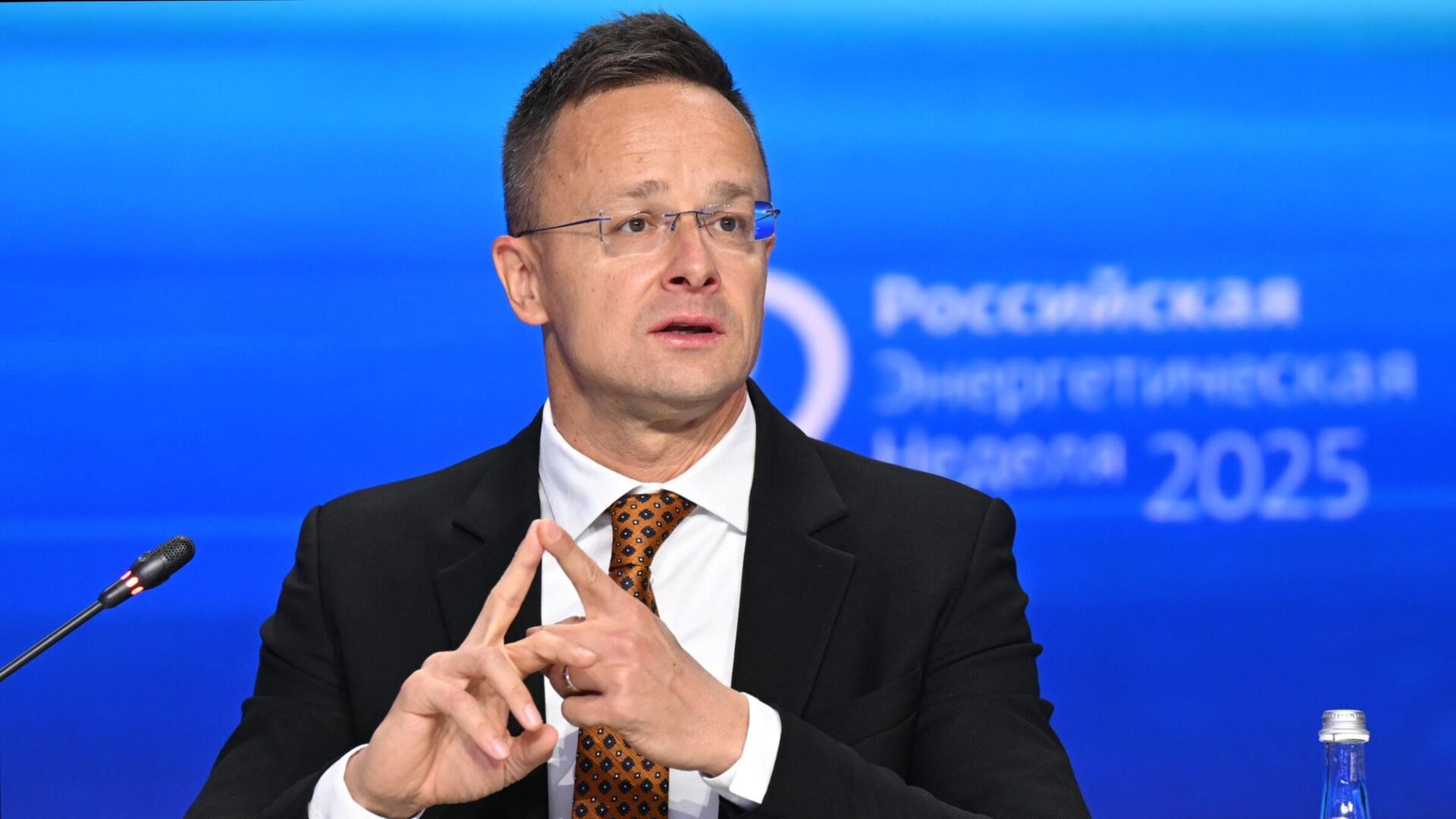 Hungarian Foreign Minister Peter Szijjarto attends the Russia Energy Week forum in Moscow. October 15, 2025 Hungarian Foreign Minister Peter Szijjarto attends the Russia Energy Week forum in Moscow. October 15, 2025 - Sputnik International, 1920, 15.10.2025
