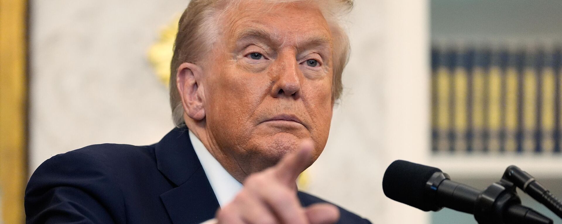 President Donald Trump speaks in the Oval Office of the White House, Thursday, Oct. 16, 2025, in Washington President Donald Trump speaks in the Oval Office of the White House, Thursday, Oct. 16, 2025, in Washington - Sputnik International, 1920, 18.10.2025