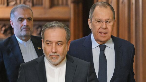  Russian Foreign Minister Sergey Lavrov with Iranian Foreign Minister Abbas Araghchi - Sputnik International