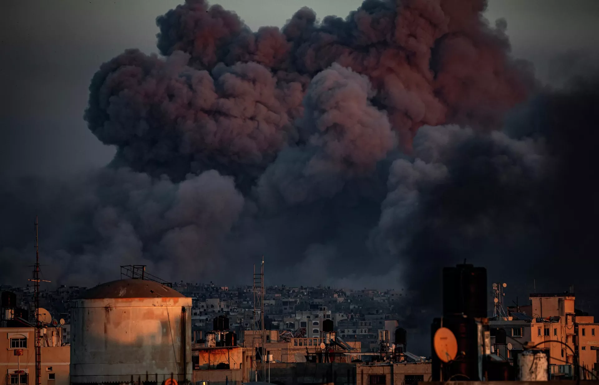 Gaza, Echoes of Genocide Gaza, Echoes of Genocide - Sputnik International, 1920, 18.11.2025