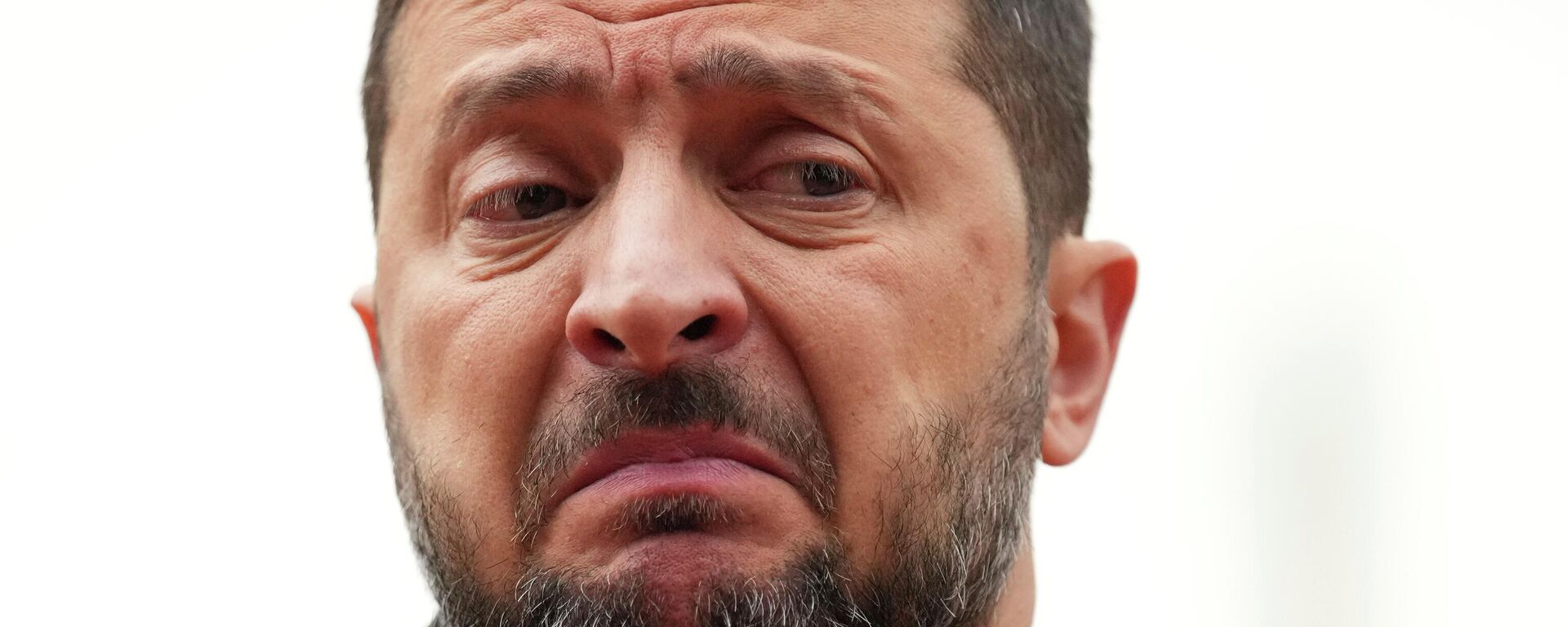 Volodymyr Zelensky speaks in Lafayette Park, across from the White House, after meeting with President Donald Trump and European leaders Monday, Aug. 18, 2025, in Washington - Sputnik International, 1920, 09.12.2025