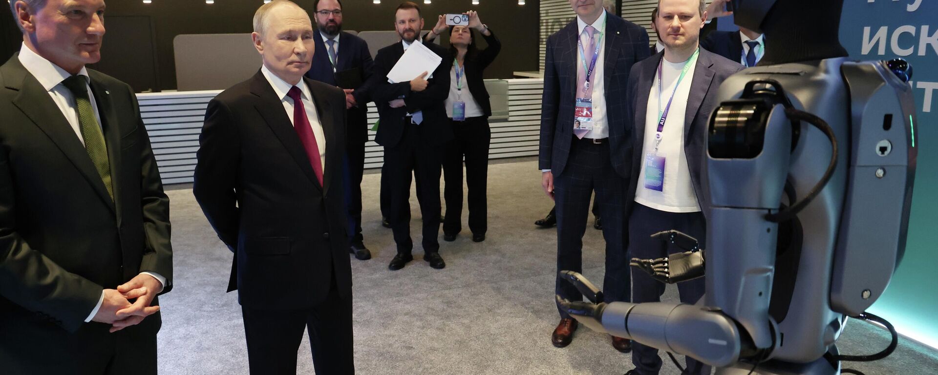 Russian President Vladimir Putin - Sputnik International, 1920, 19.11.2025