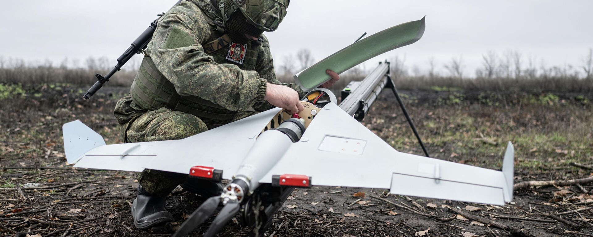 Combat work of a UAV crew on the Kupyansk sector of the front - Sputnik International, 1920, 19.12.2025