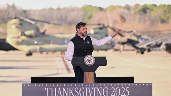 Vice President JD Vance speaks during a visit to Fort Campbell, Ky., Wednesday, Nov. 26, 2025 - Sputnik International