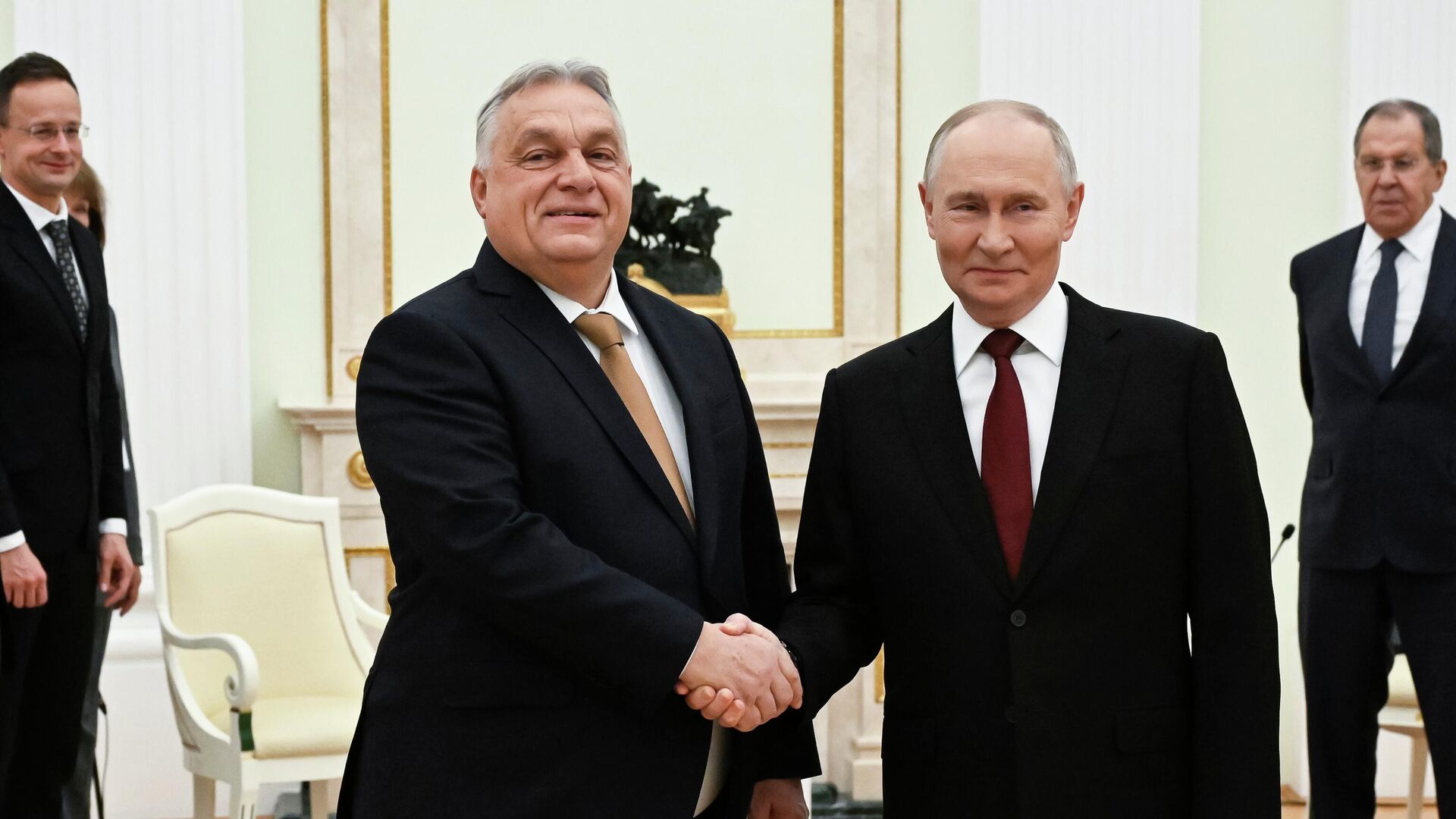 Russian President Vladimir Putin, right, and Hungarian Prime Minister Viktor Orban shake hands during their meeting at the Senate Palace of the Kremlin in Moscow, Russia, Friday, Nov. 28, 2025. (Alexander Nemenov/Pool Photo via AP) Russian President Vladimir Putin, right, and Hungarian Prime Minister Viktor Orban shake hands during their meeting at the Senate Palace of the Kremlin in Moscow, Russia, Friday, Nov. 28, 2025. (Alexander Nemenov/Pool Photo via AP) - Sputnik International, 1920, 28.11.2025