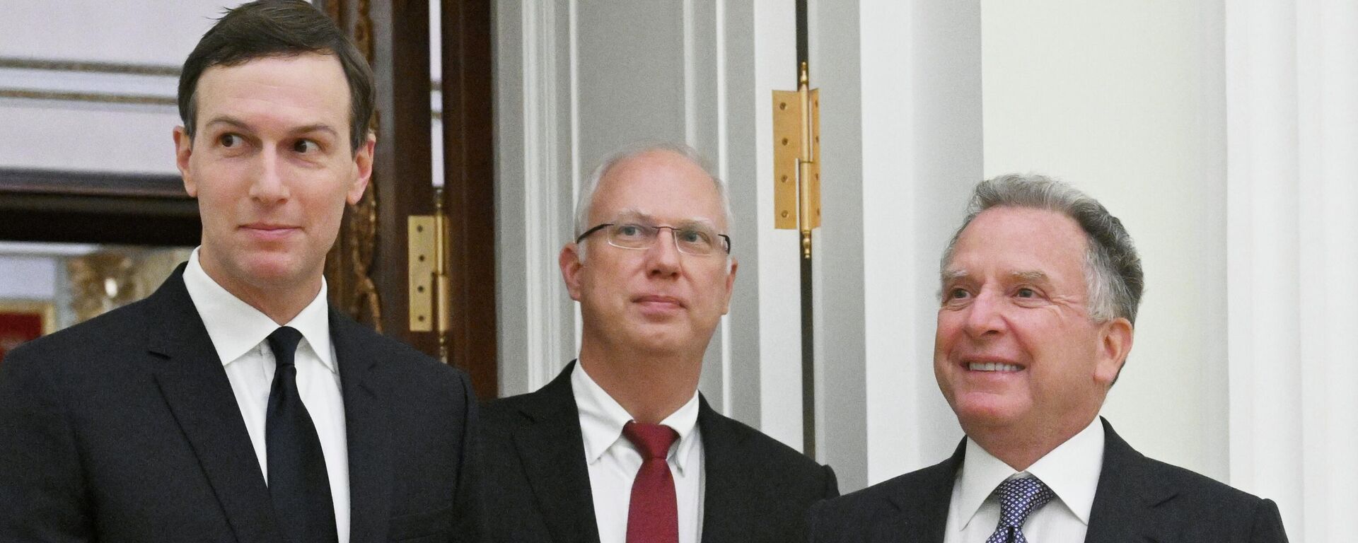 U.S. President Donald Trump's son-in-law Jared Kushner, Russian Direct Investment Fund CEO - Special Presidential Representative for Investment and Economic Cooperation with Foreign Countries Kirill Dmitriev and U.S. Special Envoy Steve Witkoff wait before a meeting with Russian President Vladimir Putin at the Kremlin in Moscow, Russia. - Sputnik International, 1920, 21.12.2025