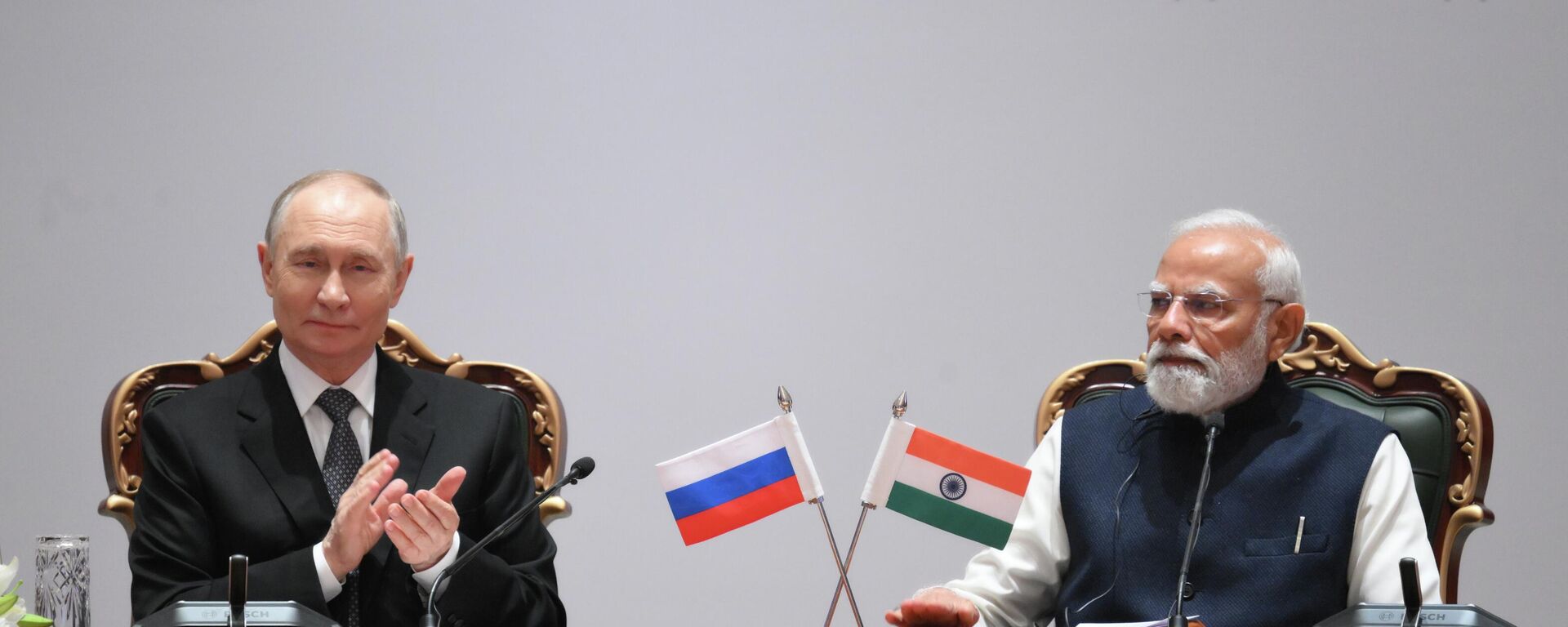 Russian President Vladimir Putin and Indian Prime Minister Narendra Modi - Sputnik International, 1920, 05.12.2025