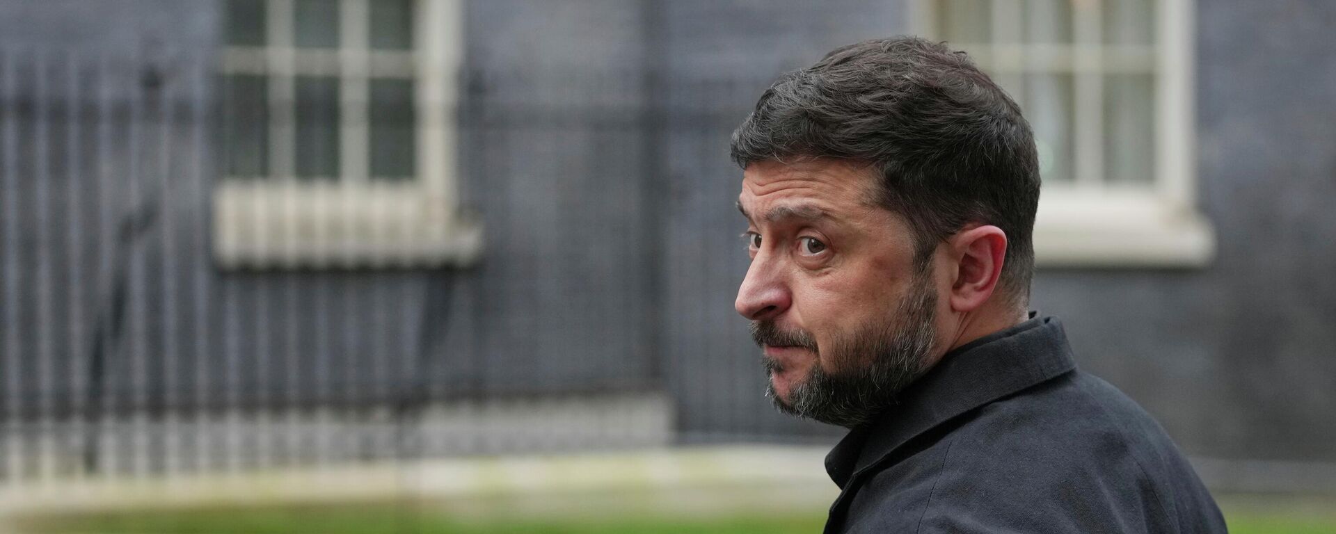 Volodymyr Zelensky at Downing Street, London, Monday, Dec. 8, 2025.  - Sputnik International, 1920, 14.12.2025