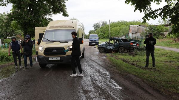 Journalists in a village in the Graivoronsky district of the Belgorod region after an attack by a Ukrainian sabotage and reconnaissance group - Sputnik International