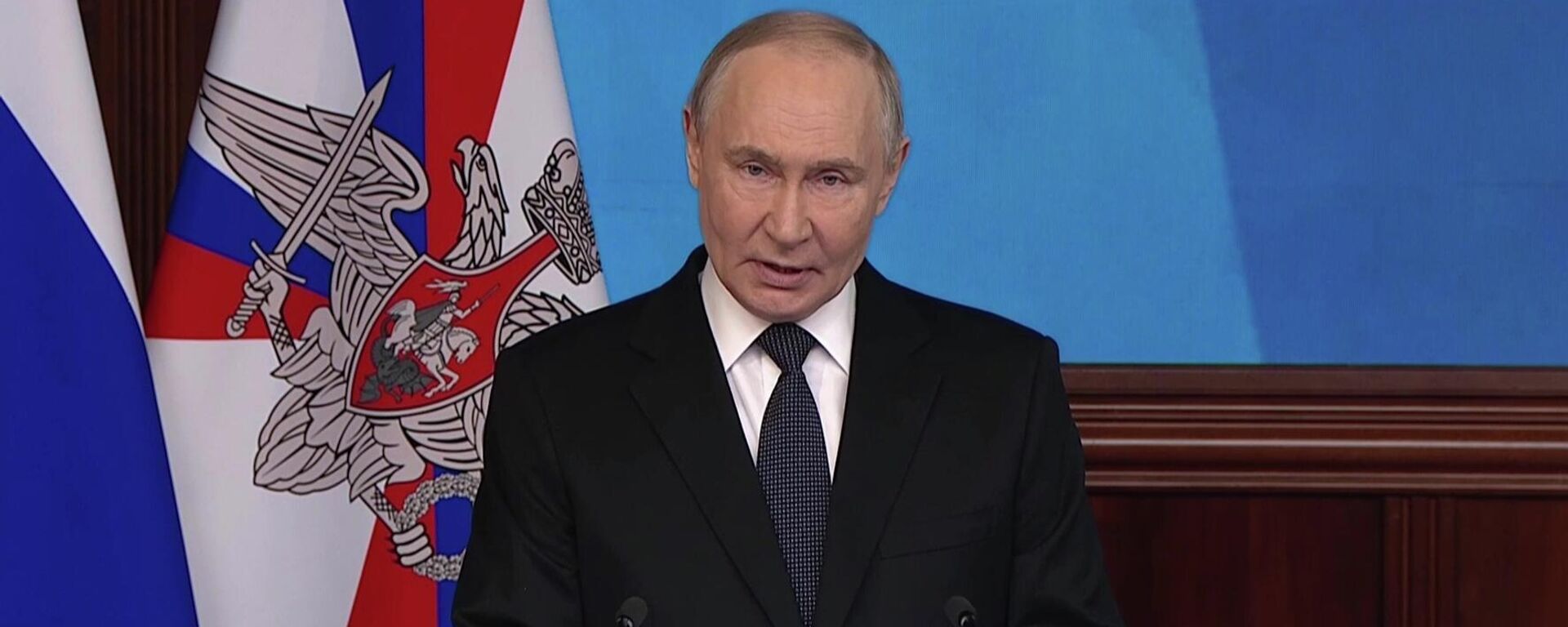 Russian President Vladimir Putin during the meeting of the Russian Defense Ministry Board, December 17, 2025 - Sputnik International, 1920, 13.05.2026