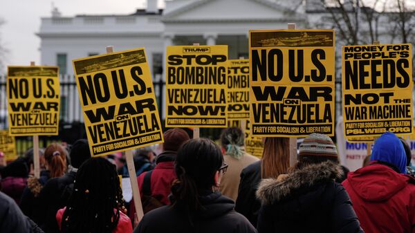 Protesters rally outside the White House Saturday, Jan. 3, 2026, in Washington, after the U.S. captured Venezuelan President Nicolás Maduro and his wife in a military operation - Sputnik International