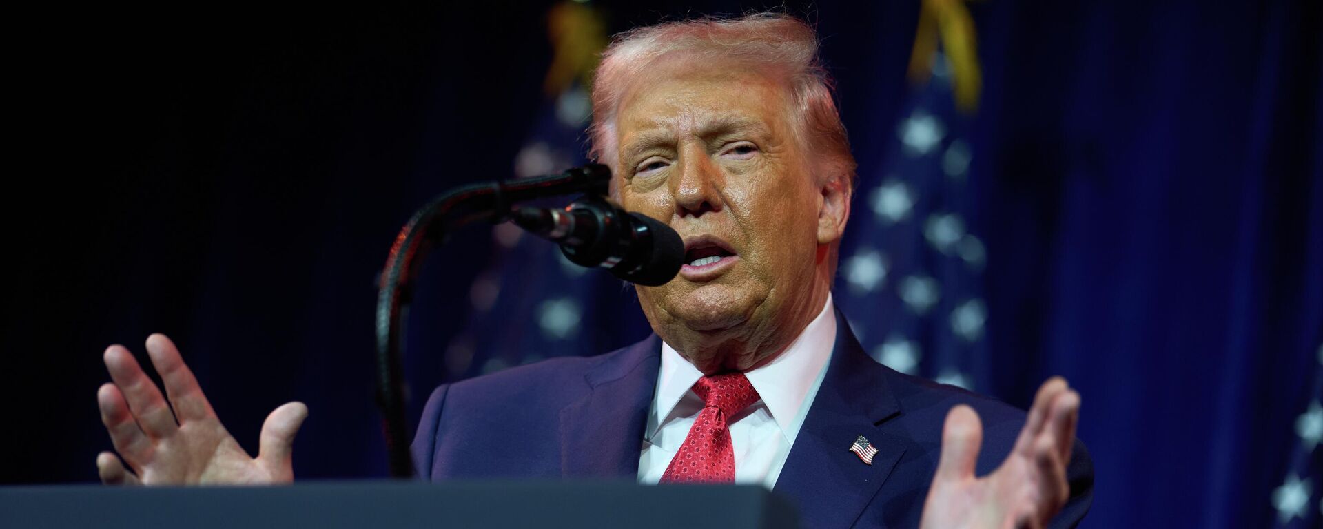 President Donald Trump speaks to House Republican lawmakers during their annual policy retreat, Tuesday, Jan. 6, 2026, in Washington - Sputnik International, 1920, 07.01.2026