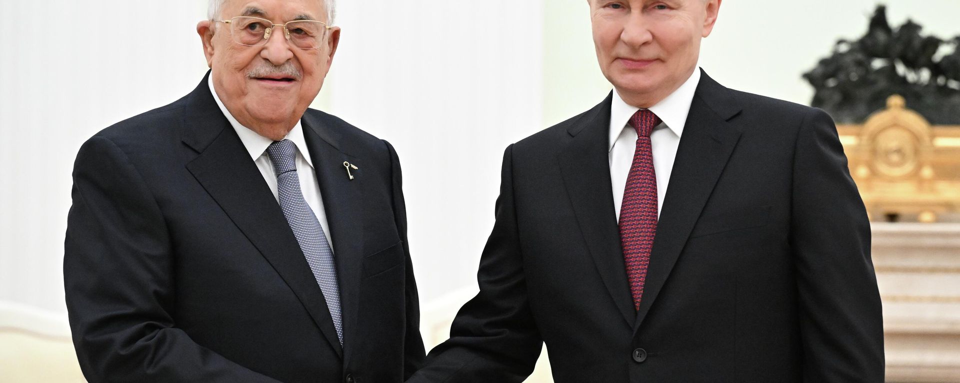 Russian President Vladimir Putin and Palestinian President Mahmoud Abbas in Moscow - Sputnik International, 1920, 22.01.2026