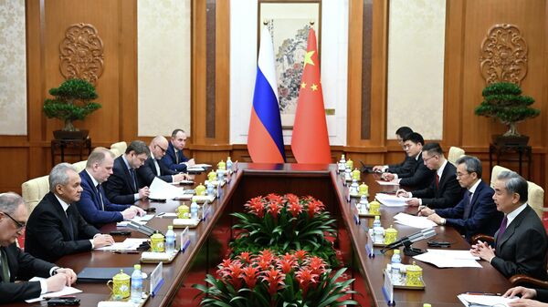 Russia's Shoigu & China's Wang Yi hold talks in Beijing, February 1, 2026 - Sputnik International
