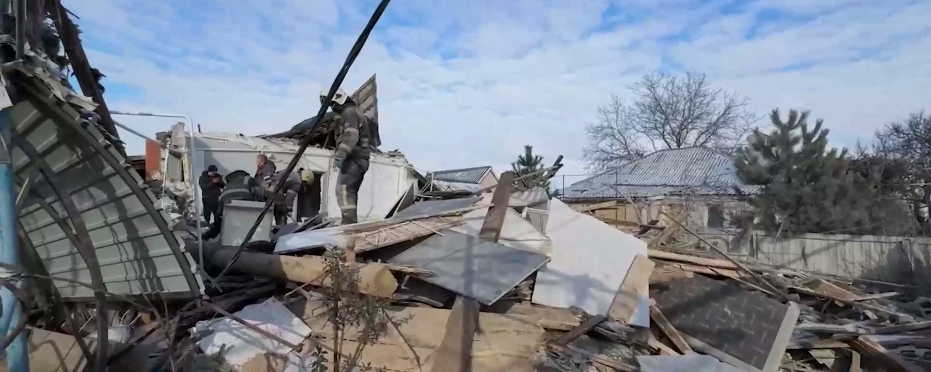 Ukrainian drone strike kills woman and child near Mariupol - Sputnik International, 1920, 01.02.2026