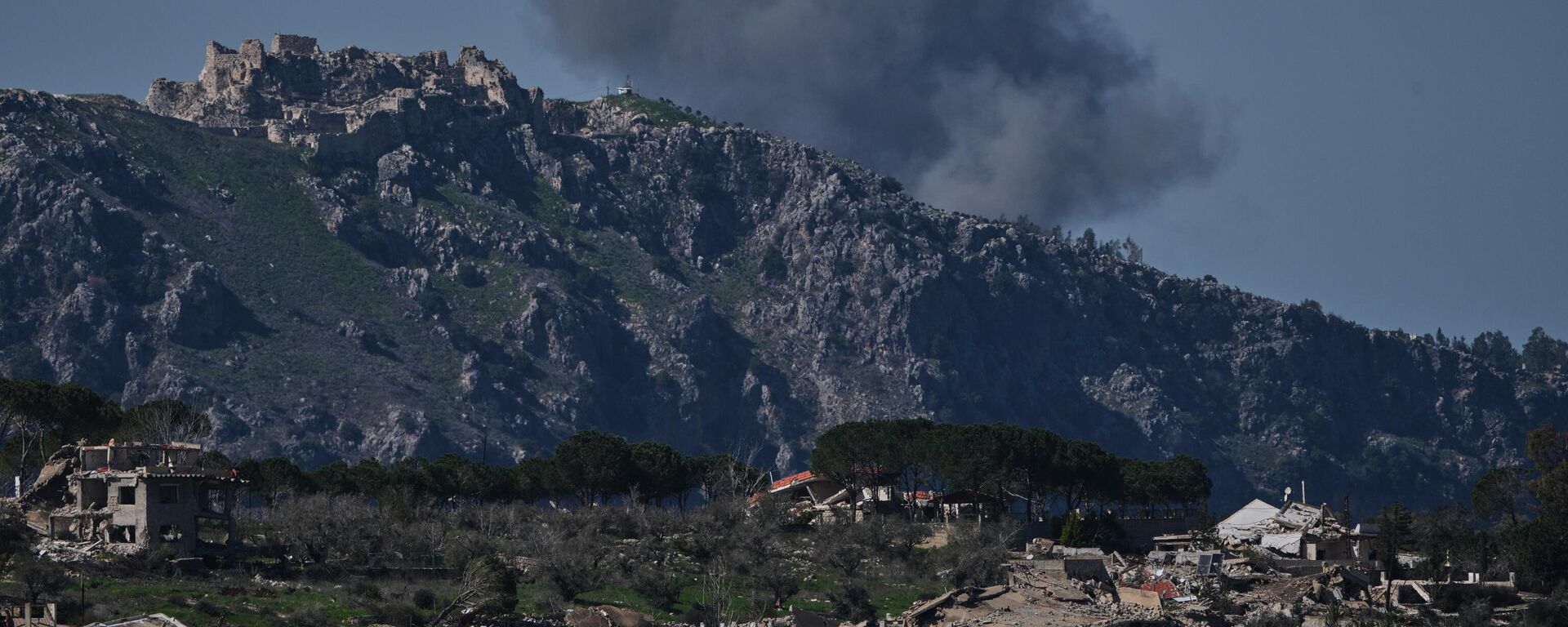 The United States and Israel carried out a coordinated series of strikes on February 28 targeting multiple sites in Iran, including locations in Tehran. In response, Iran launched retaliatory strikes against Israeli territory and US military bases across the Middle East. - Sputnik International, 1920, 08.03.2026