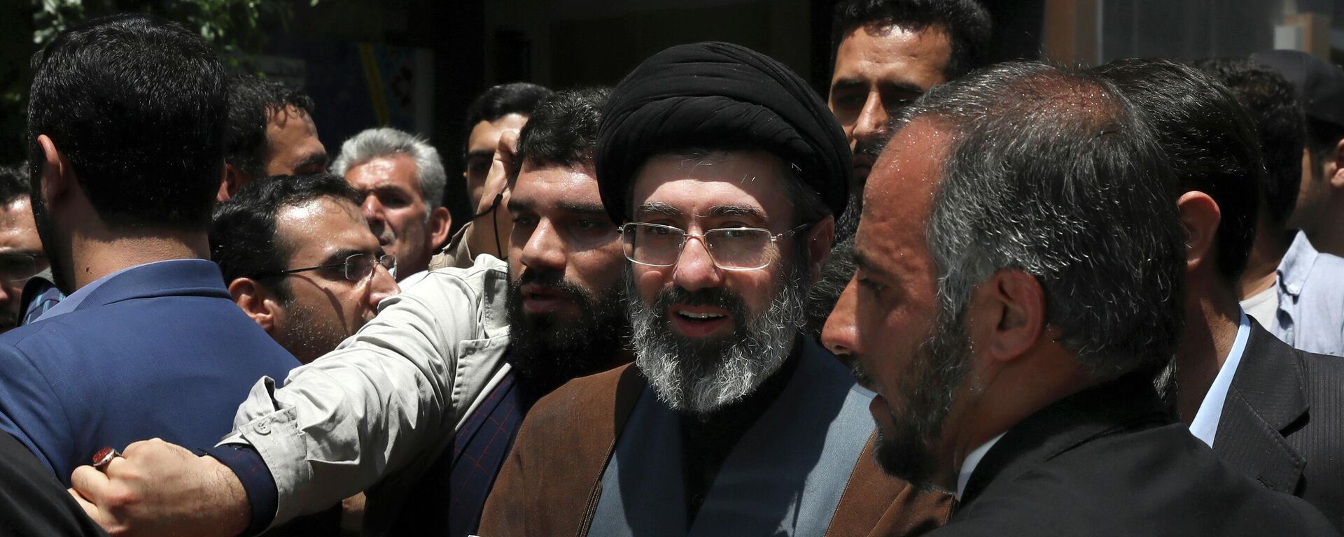 Mojtaba Khamenei, the son of Iranian Supreme Leader Ayatollah Ali Khamenei, center, attends the annual Quds, or Jerusalem Day rally in Tehran, Iran, on May 31, 2019 - Sputnik International, 1920, 09.03.2026