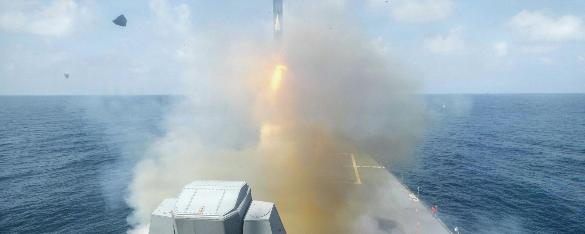 Arleigh Burke-class guided-missile destroyer USS Spruance (DDG 111) fires a Tomahawk Land Attack Missile (TLAM) in support of Operation Epic Fury, on Saturday, Feb. 28, 2026. - Sputnik International, 1920, 31.03.2026