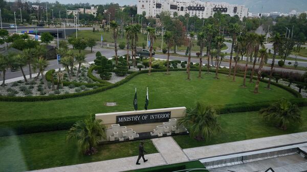 Paramilitary soldiers secure an area ahead of the US-Iran talks in Islamabad, Pakistan, Saturday, April 11, 2026 - Sputnik International