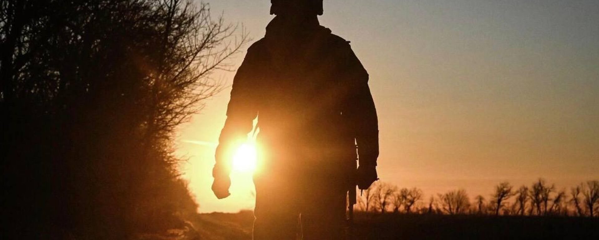 Serviceman in Ukraine conflict. - Sputnik International, 1920, 04.05.2026