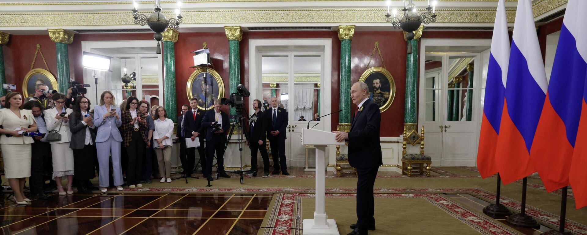 Russian President Vladimir Putin holds a press conference in Moscow. May 9, 2026 - Sputnik International, 1920, 09.05.2026