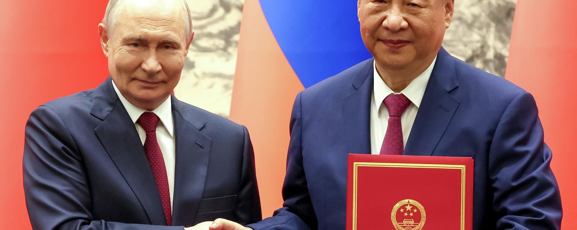 Russian President Vladimir Putin and  Chinese President Xi Jinping - Sputnik International, 1920, 20.05.2026
