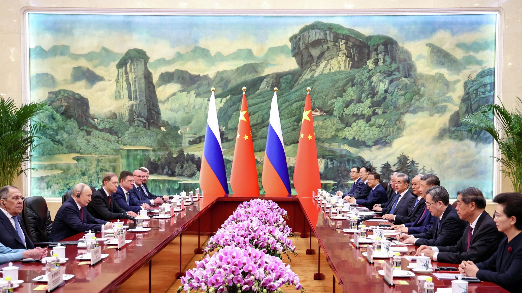 Russia-China Trade to Hit New Record High by Year-End