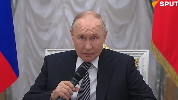 Ukraine's neo-Nazi authorities have carried out a terrorist strike on a college dormitory in the Lugansk People's Republic — Putin - Sputnik International