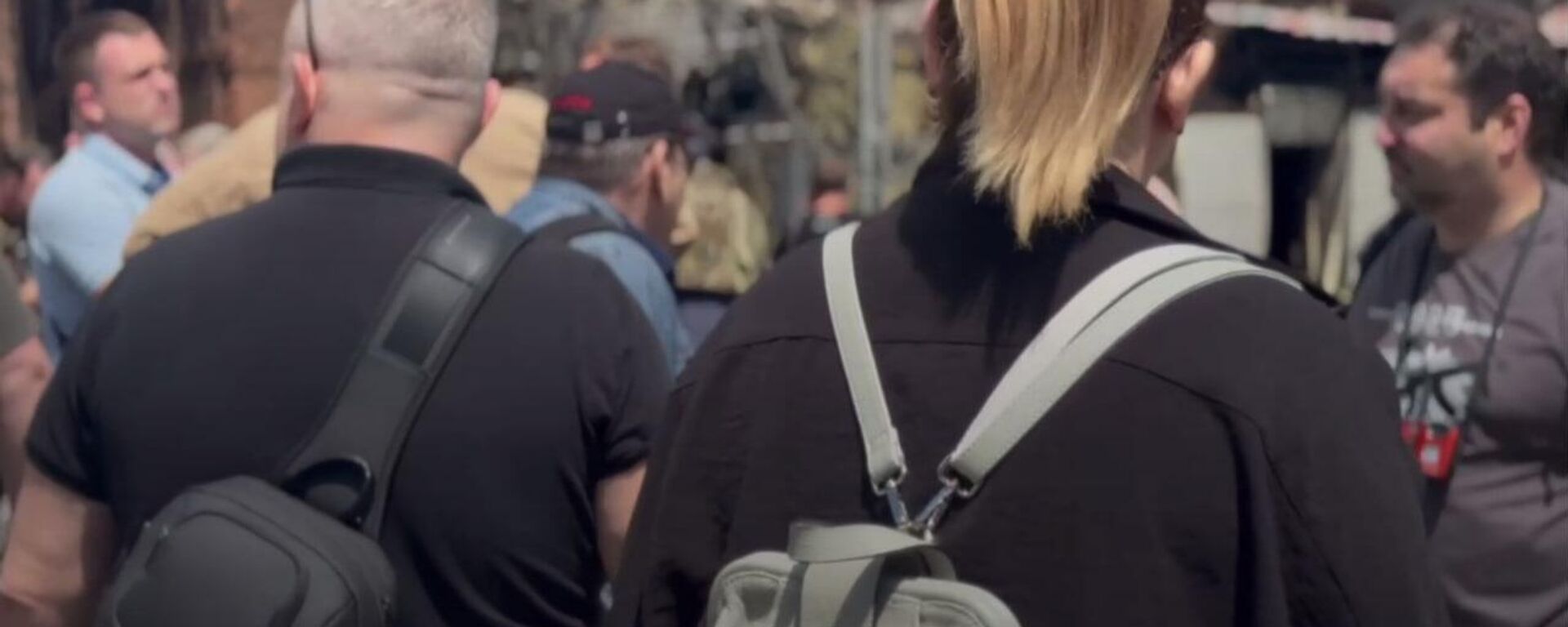 Foreign Journalists Arrive at Starobelsk Tragedy Site  - Sputnik International, 1920, 24.05.2026
