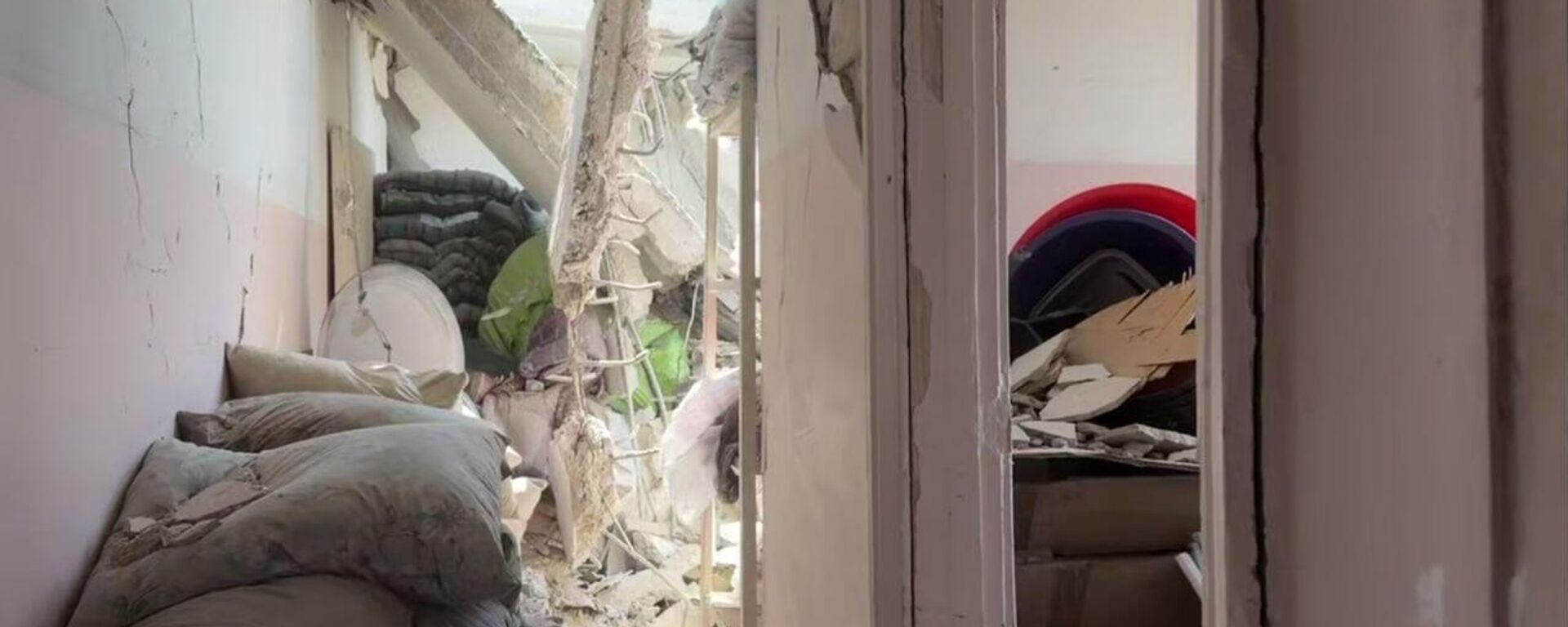 FACT CHECK: Ukraine launches disinformation campaign on Starobelsk student dormitory attack  - Sputnik International, 1920, 24.05.2026
