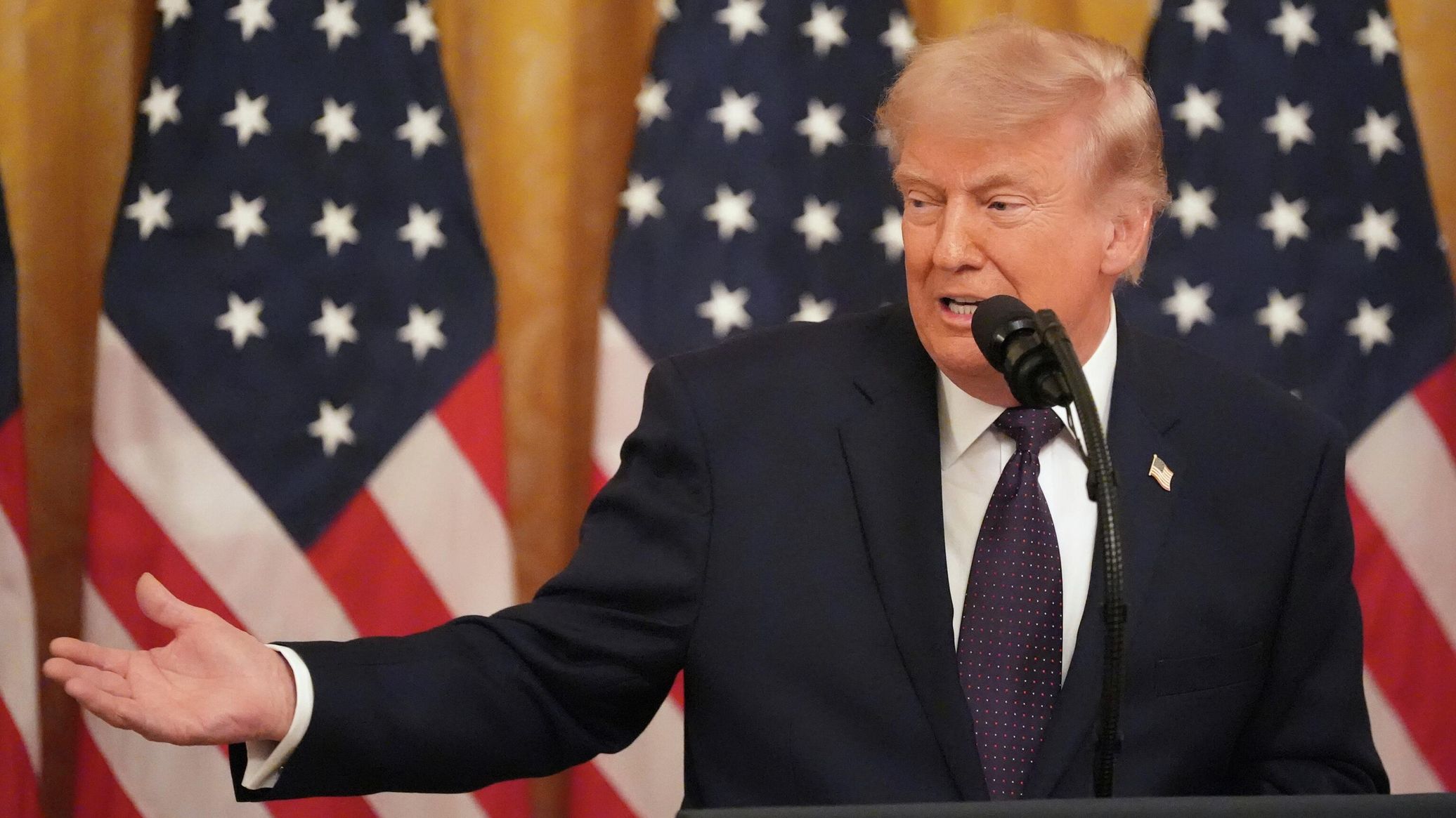 US Forces to Strike `Very Heavily` Iran`s Pickaxe Mountain Site Soon - Trump