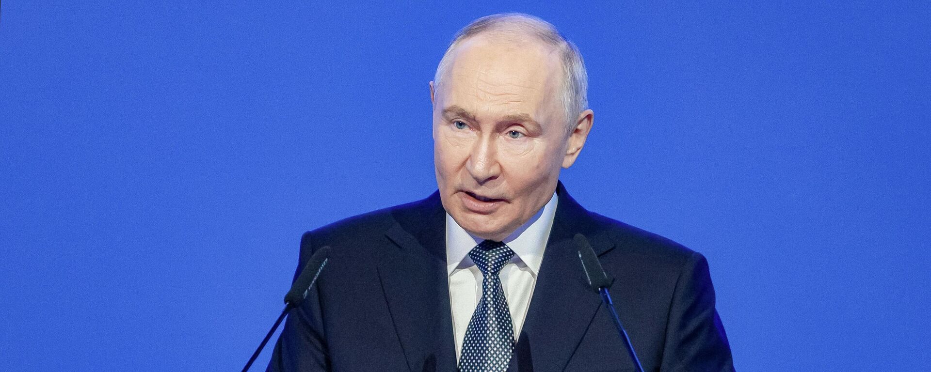 Russian President Vladimir Putin at the plenary session of the 5th Eurasian Economic Forum in Astana. - Sputnik International, 1920, 28.05.2026